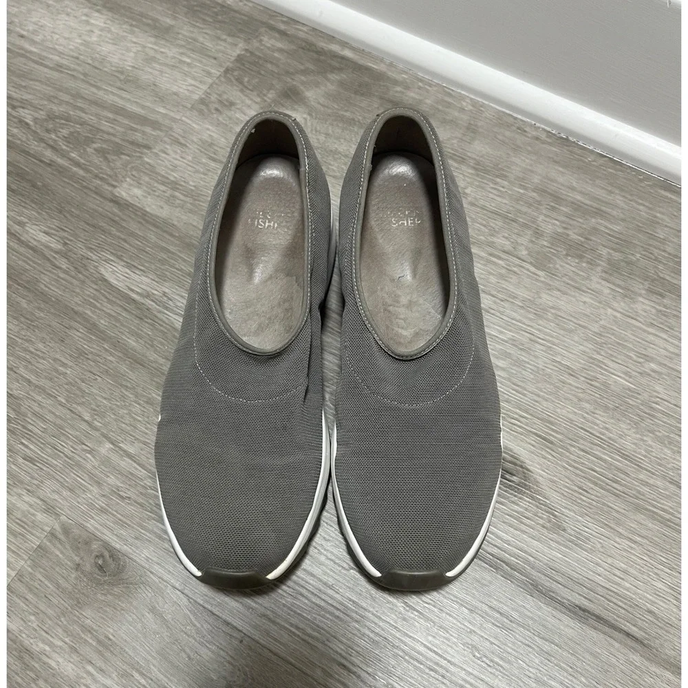 EILEEN FISHER Grey Slip On Sneakers Women's Size‎ 7 M Lightweight Comfort
